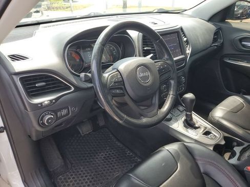 Used 2020 Jeep Cherokee Trailhawk w/ Comfort/Convenience Group AWD/4WD image 10