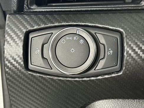 Used 2018 Ford Mustang Coupe RWD image 22