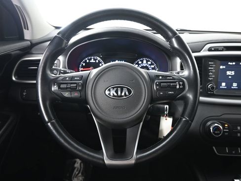 Used 2018 Kia Sorento FWD image 33