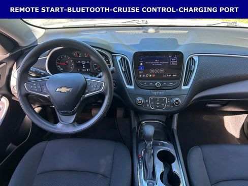 Used 2024 Chevrolet Malibu LT FWD image 11