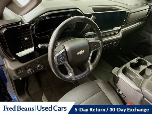 Used 2022 Chevrolet Silverado 1500 LT AWD/4WD image 13