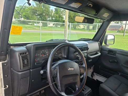 Used 2006 Jeep Wrangler X w/ Tire & Wheel Group (Ecco) image 6