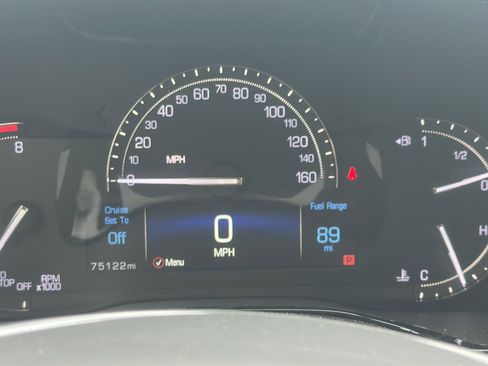 Used 2018 Cadillac XT5 Luxury w/ Driver Awareness Package image 22