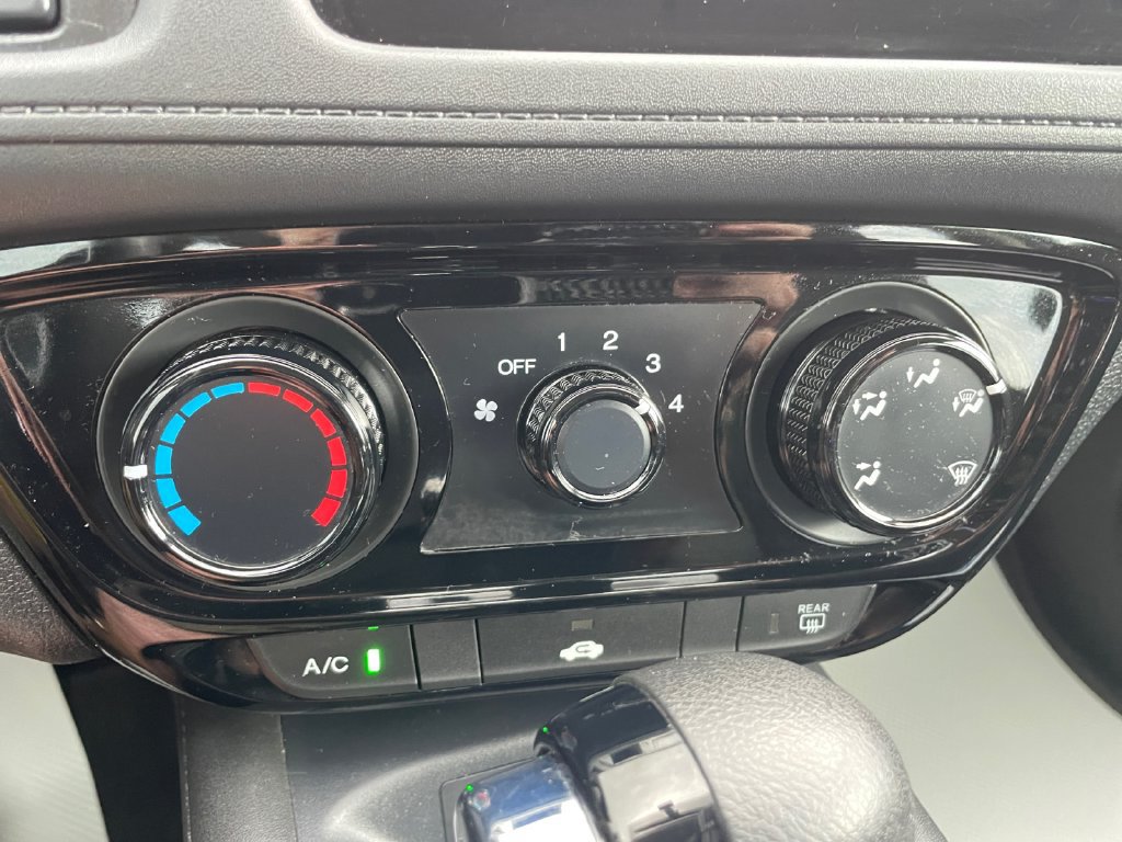 Used 2021 Honda HR-V LX image 27