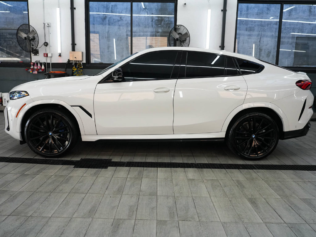 Used 2025 BMW X6 M60i w/ Parking Assistance Package AWD/4WD image 4