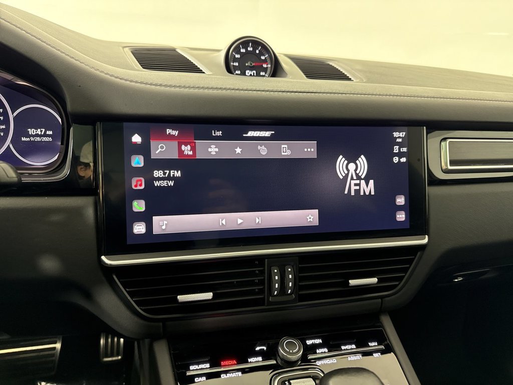 Certified 2023 Porsche Cayenne GTS AWD/4WD image 27