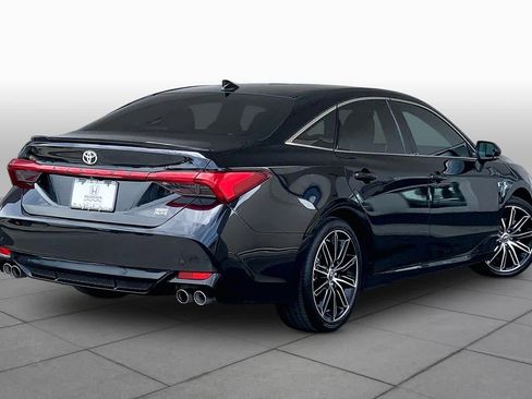 Used 2019 Toyota Avalon Touring w/ Advanced Safety Package FWD image 12