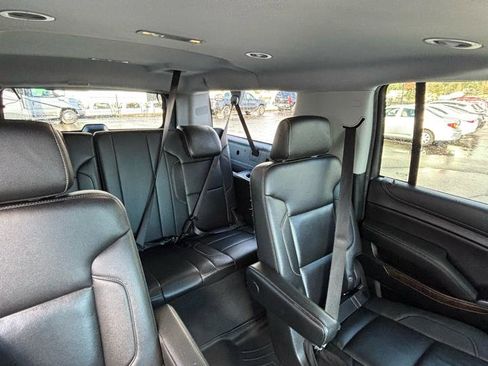 Used 2019 Chevrolet Suburban LT AWD/4WD image 30
