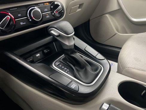 Certified 2023 Kia Soul LX FWD image 29