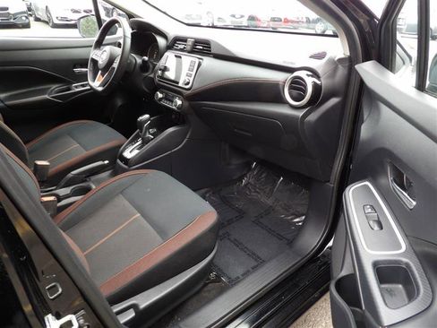 Used 2020 Nissan Versa SR w/ Convenience Package image 11
