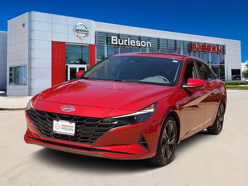 Used 2023 Hyundai Elantra SEL FWD image 1