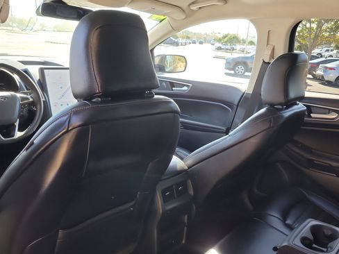 Used 2024 Ford Edge SEL image 13