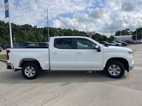 Used 2025 Chevrolet Silverado 1500 LT RWD image 8