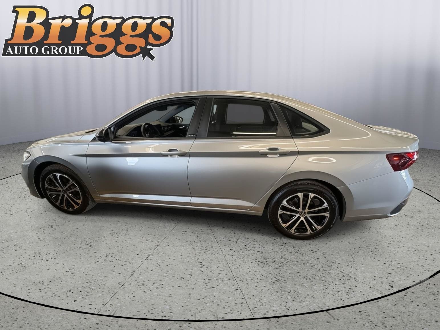 Used 2025 Volkswagen Jetta Sport FWD image 2