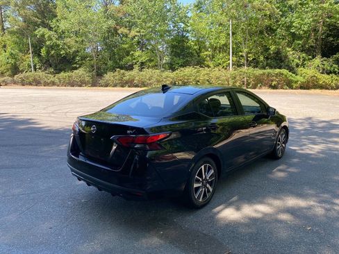 Used 2020 Nissan Versa SV FWD image 8