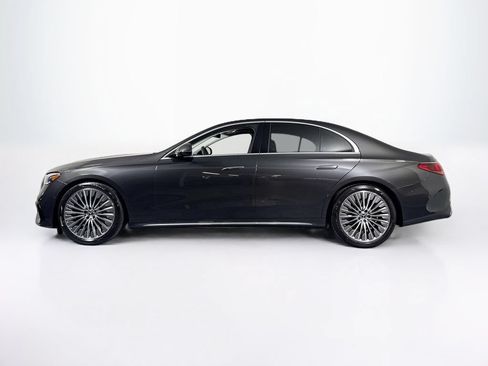 Used 2025 Mercedes-Benz E 350 Sedan image 2