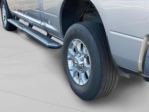 Used 2020 RAM 2500 Big Horn w/ Level 1 Equipment Group image 8