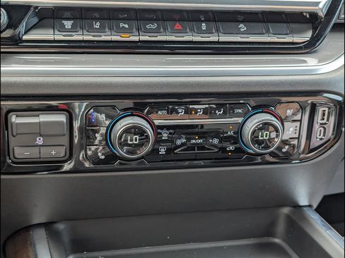 Used 2025 Chevrolet Silverado 2500 High Country w/ High Country Premium Package AWD/4WD image 16