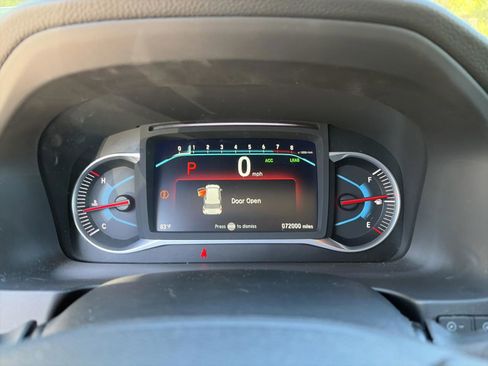 Used 2021 Honda Pilot Touring image 12