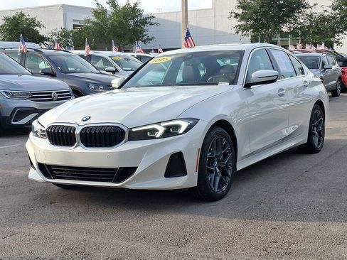 Used 2025 BMW 330i Sedan RWD image 3