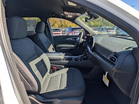 New 2026 Chevrolet Traverse LT w/ Driver Confidence Package image 6