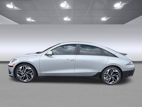 Certified 2024 Hyundai Ioniq 6 Limited RWD image 8