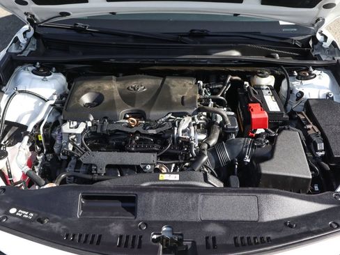 Used 2020 Toyota Camry SE FWD image 11