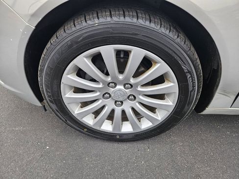 Used 2011 Buick Regal CXL image 19