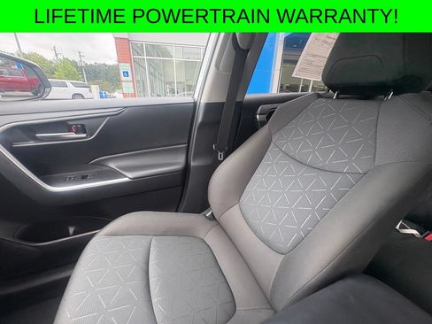 Used 2024 Toyota RAV4 XLE AWD/4WD image 12
