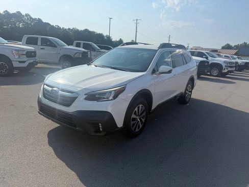 Used 2020 Subaru Outback Premium AWD/4WD image 2
