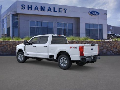 New 2026 Ford F250 XLT w/ FX4 Off-Road Package image 4