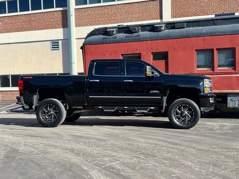 Used 2018 Chevrolet Silverado 2500 High Country w/ Duramax Plus Package image 51