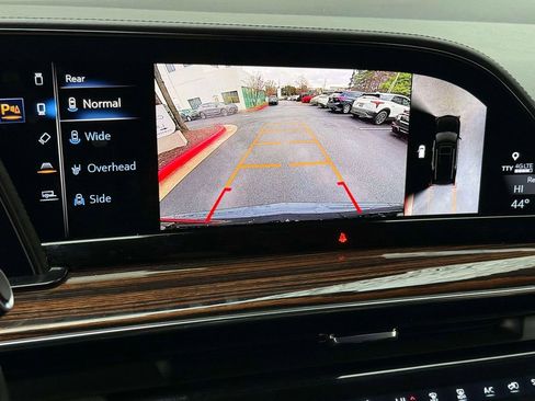 Used 2021 Cadillac Escalade ESV Luxury image 7