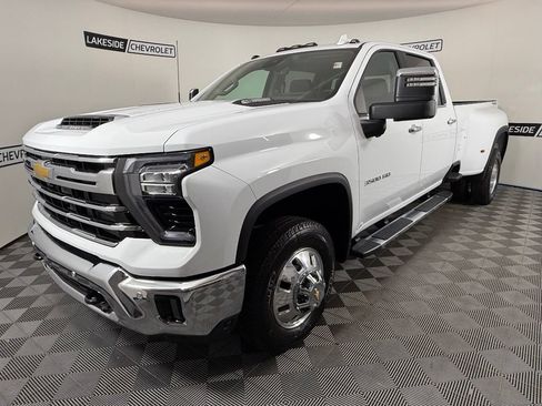 New 2026 Chevrolet Silverado 3500 LTZ w/ LTZ Plus Package AWD/4WD image 2