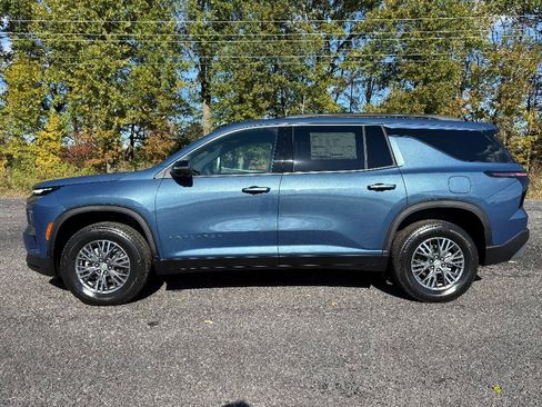 New 2026 Chevrolet Traverse LT w/ Driver Confidence Package image 4