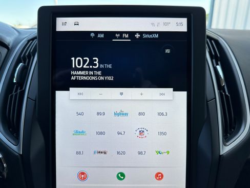 Used 2023 Ford Edge SEL image 15