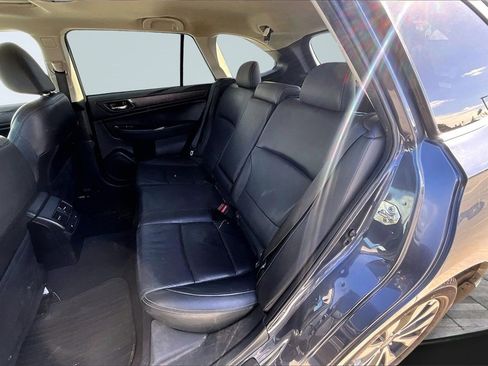 Used 2016 Subaru Outback 2.5i Limited image 19