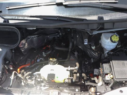 Used 2022 Ford E-Transit Medium Roof RWD image 15