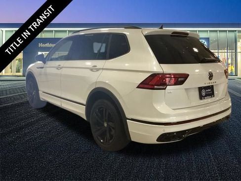 Used 2024 Volkswagen Tiguan SE R-Line AWD/4WD image 3