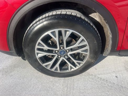 Used 2020 Ford Escape SEL image 9