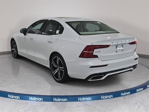 Used 2022 Volvo S60 T8 R-Design Expression w/ Premium Package image 6