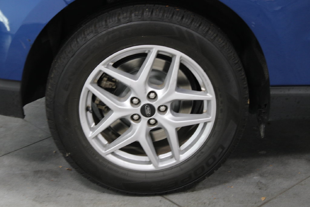 Used 2024 Ford Edge SEL AWD/4WD image 13