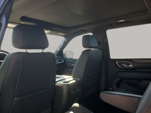 Used 2021 Chevrolet Tahoe Z71 w/ Luxury Package image 16