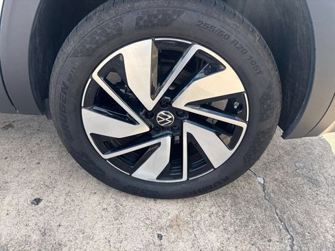 Used 2026 Volkswagen Atlas SE FWD image 34