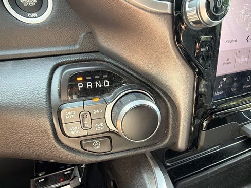 Used 2023 RAM 1500 Big Horn AWD/4WD image 30