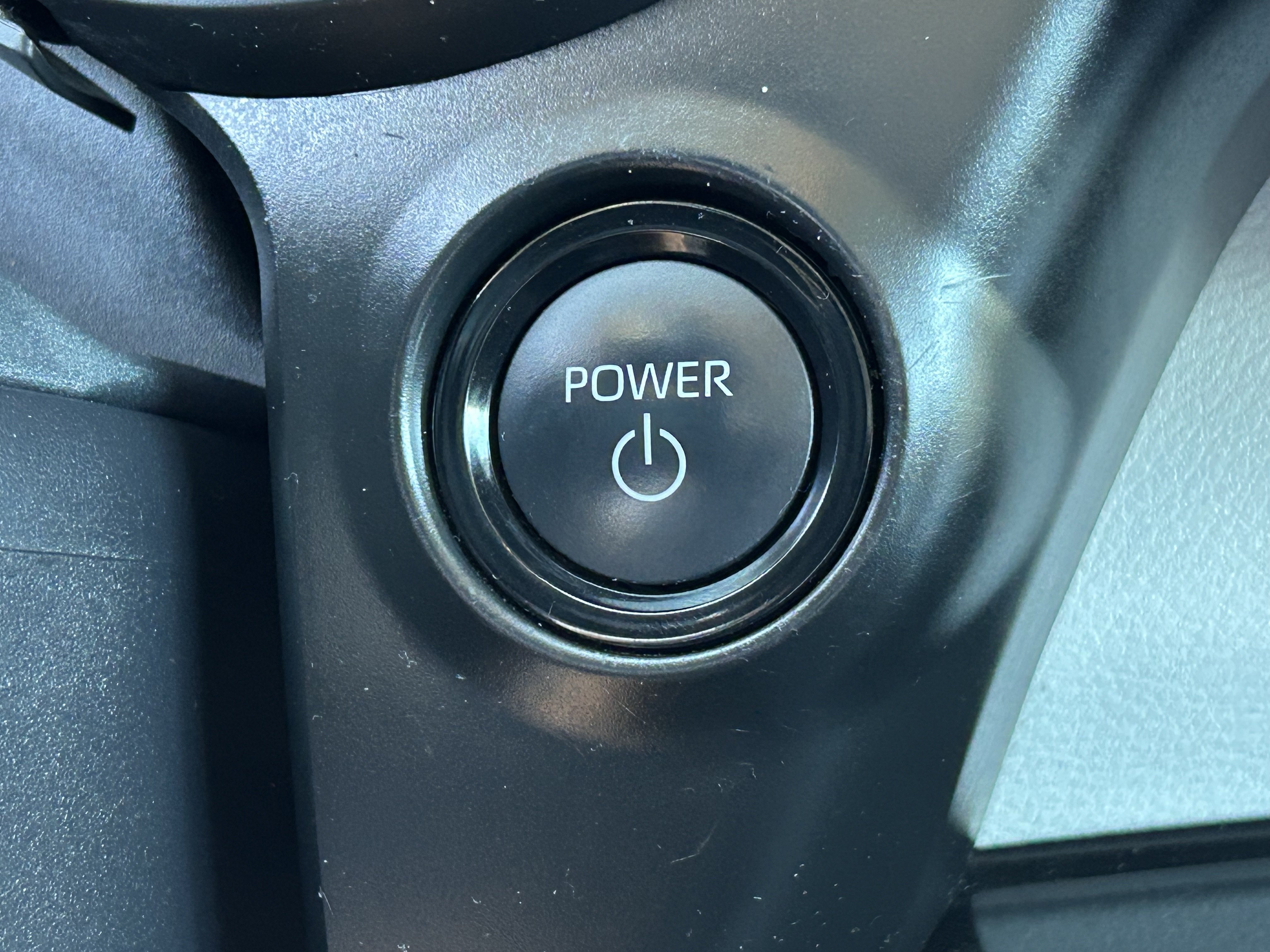 Certified 2025 Toyota Sienna XLE FWD image 24