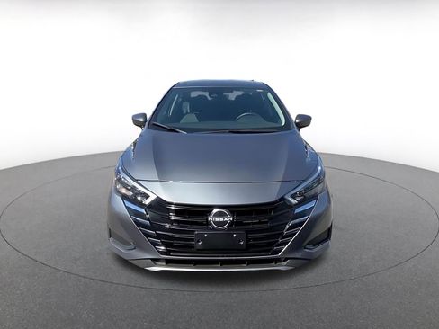 Used 2025 Nissan Versa SV image 4