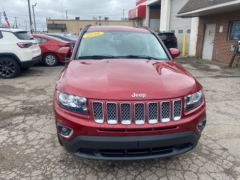 Used 2016 Jeep Compass High Altitude image 2
