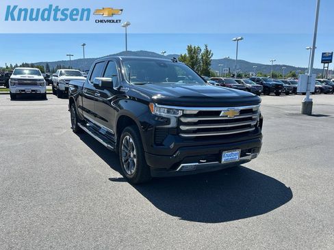 Certified 2022 Chevrolet Silverado 1500 High Country w/ Z71 Off-Road Package AWD/4WD image 1