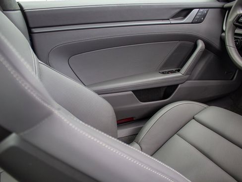 Used 2024 Porsche 911 Targa 4S w/ Premium Package image 18